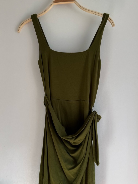 Wilfred Dresses & Skirts - Aritzia Olive Green Sleeveless Draped Women’s Dress